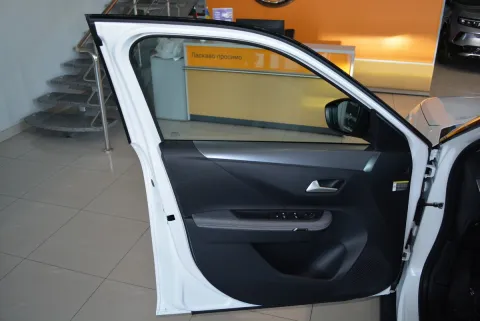 Opel Frontera 1.2 гібрид GS - 2026 рік