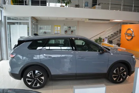 Opel Grandland 1.6 бензин 180 к.с. 6АТ Edition 2025 рік