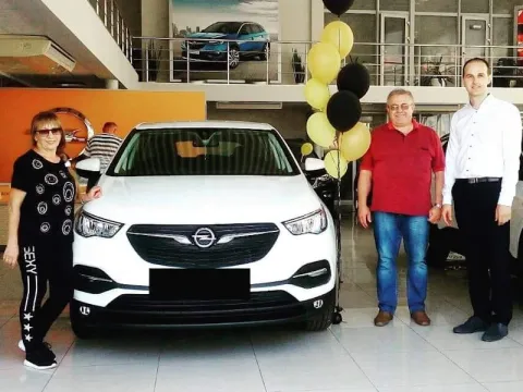 Щасливий клієнт Opel ЛІГА