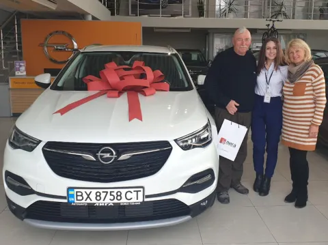 Щасливий клієнт Opel ЛІГА
