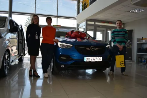 Щасливий клієнт Opel ЛІГА
