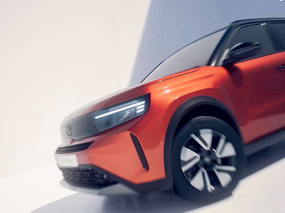 Opel Frontera — світлодіодна оптика IntelliLED