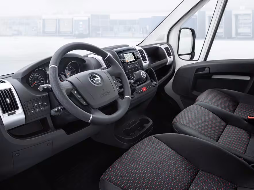 Opel Movano — інтер'єр