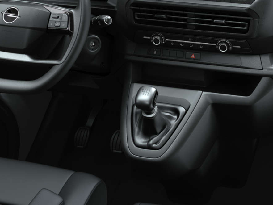 Opel Vivaro — інтер'єр кабіни