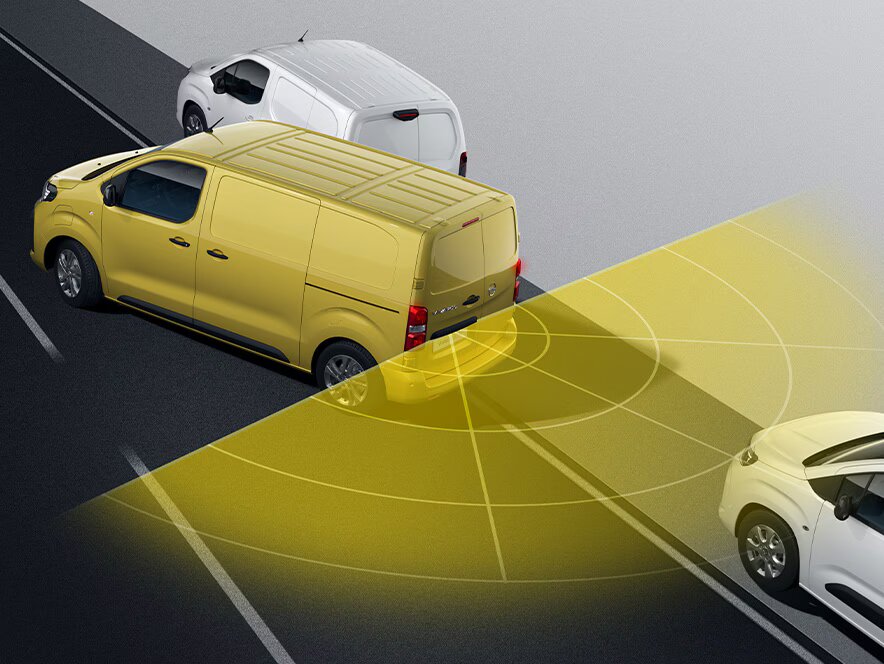 Opel Vivaro — камера заднього огляду